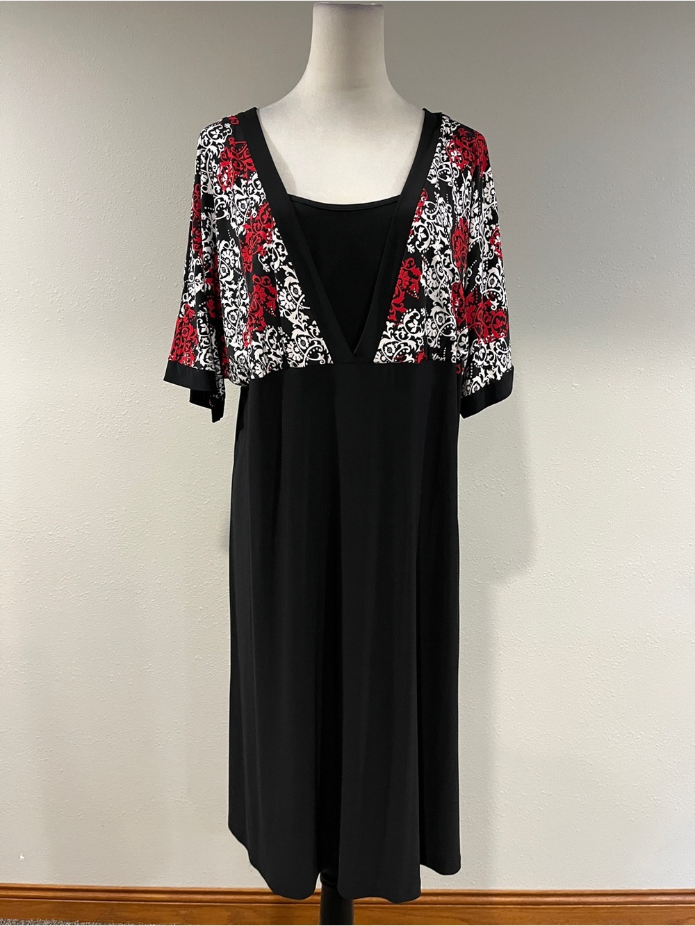 Plus size paisley floral short sleeves Dress size 18/20W